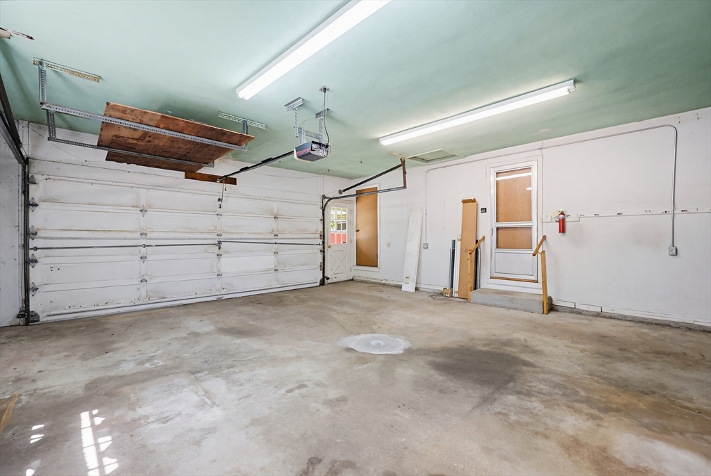 21 Daggett Road Attleboro, MA 02703 - Photo 34 of 39