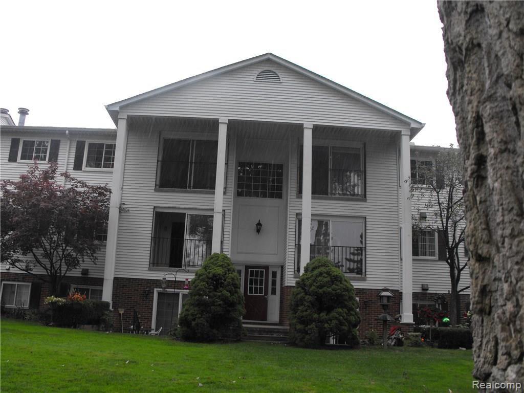 470 Baldwin Avenue, Unit 23 Rochester, MI 48307 - Photo 2 of 4 470, unit 23 view fr Edge of Elizabeth Park.JPG