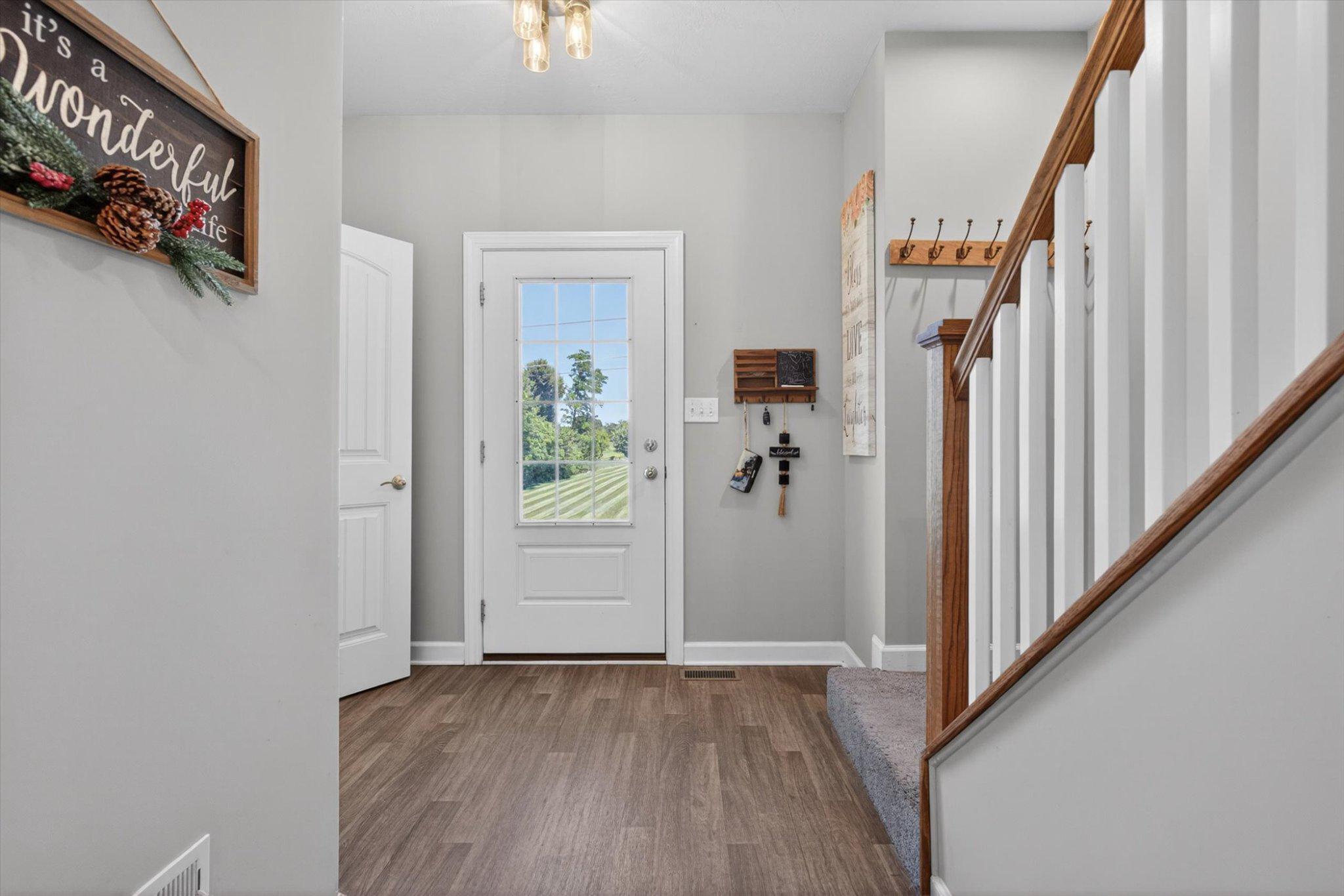 255 Kinneman Road Abbottstown, PA 17301 - Photo 4 of 39 Welcoming entryway with charm and space.