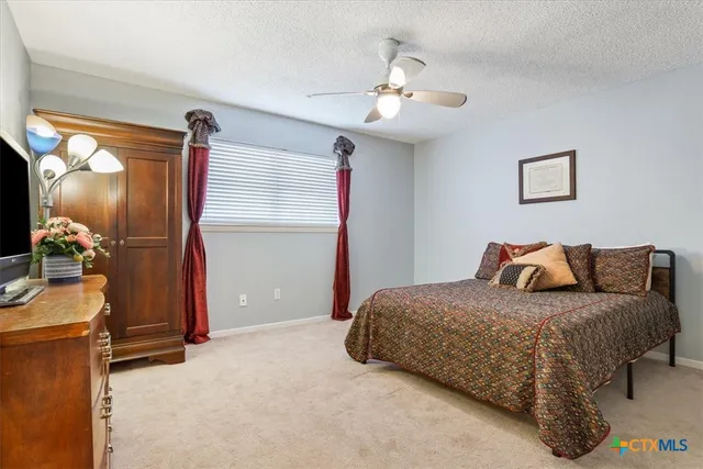 $489,000 | 100 Sunny Lane, Gatesville, TX 76528