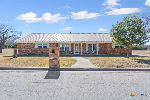 $489,000 | 100 Sunny Lane, Gatesville, TX 76528