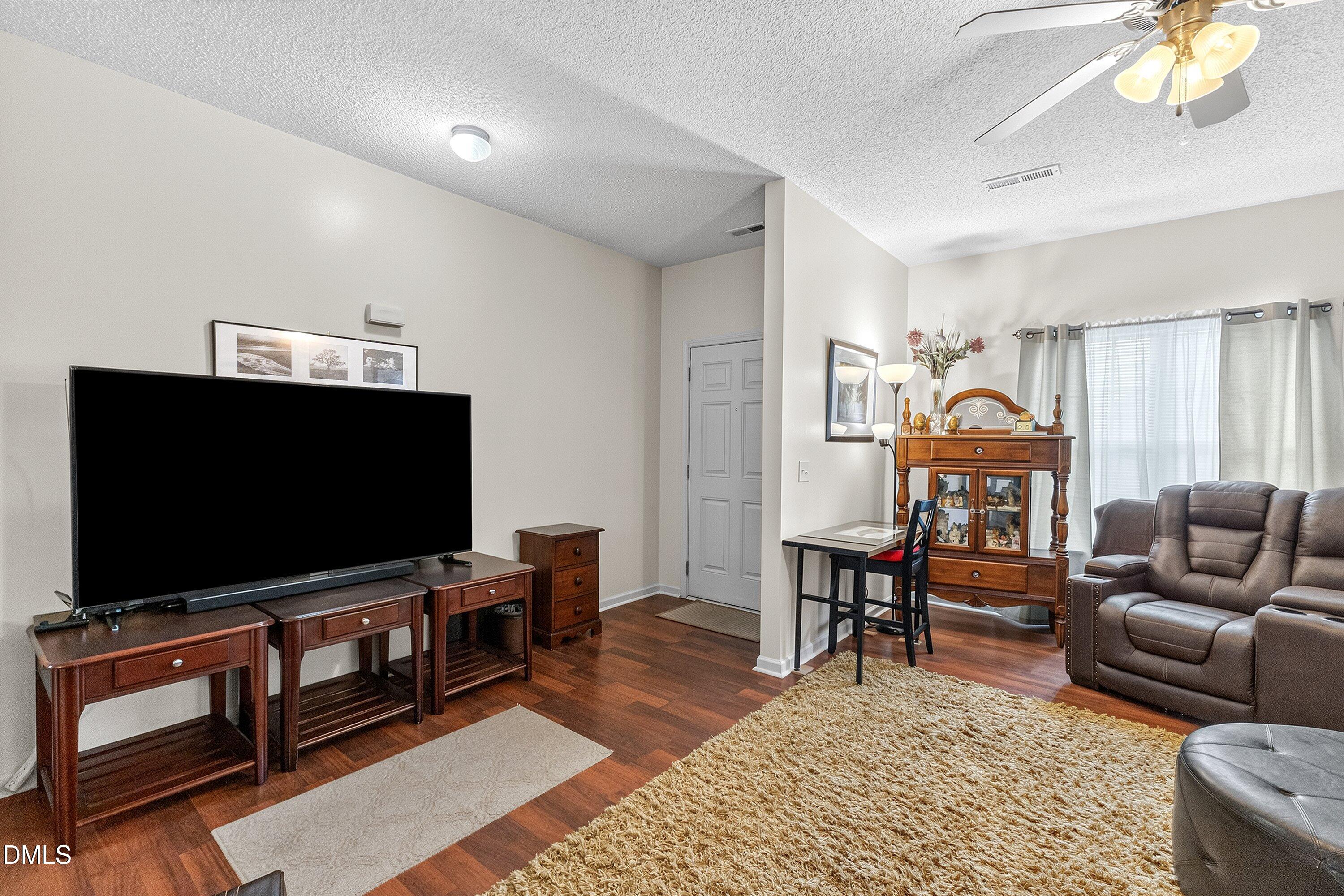5214 Interlock Drive Raleigh, NC 27610 - Photo 10 of 36 10-5214 Interlock Dr_4929