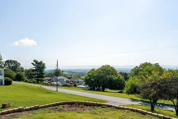 $475,000 | 107 Orchard Road, Staunton, VA 24401