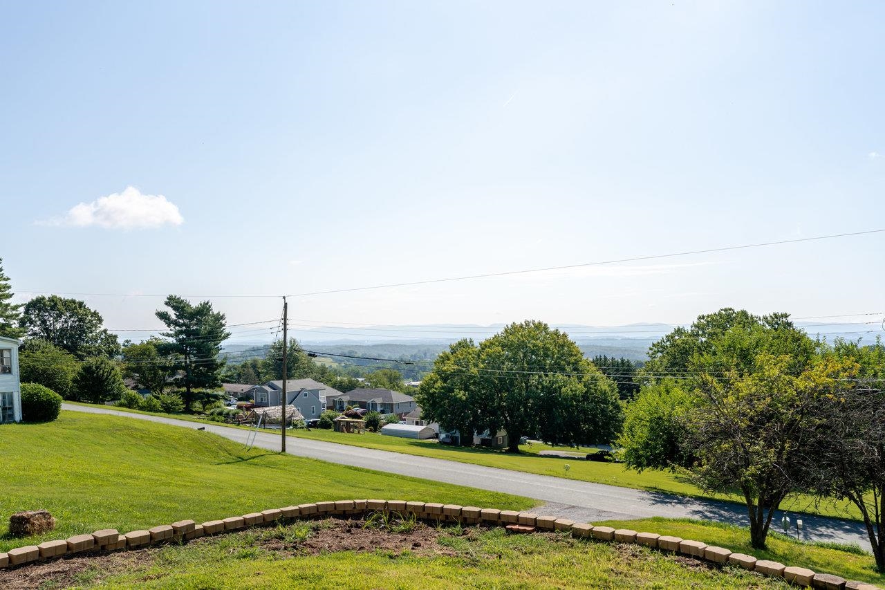 107 Orchard Road Staunton, VA 24401 - Photo 23 of 44