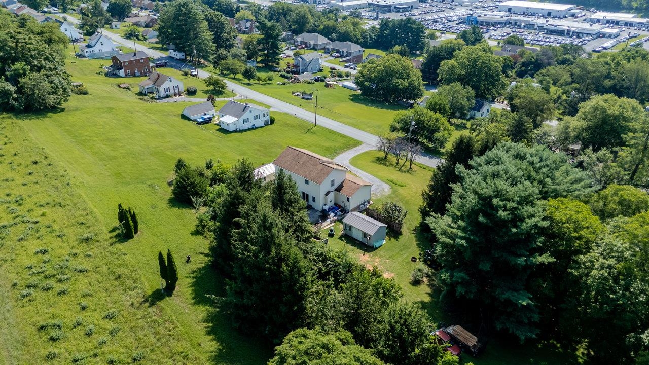 107 Orchard Road Staunton, VA 24401 - Photo 36 of 44