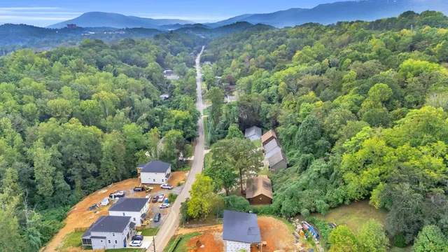 $1,250,000 | 911 Lullwater Road, Chattanooga, TN 37405