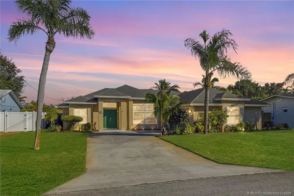 $575,000 | 1569 Northeast Amy Avenue, Jensen Beach, FL 34957