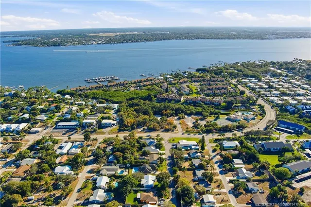 $575,000 | 1569 Northeast Amy Avenue, Jensen Beach, FL 34957