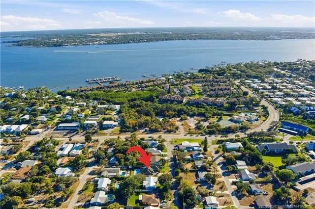 $575,000 | 1569 Northeast Amy Avenue, Jensen Beach, FL 34957