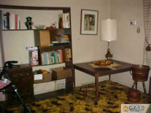 10 Rosewood Road Edison, NJ 08817 - Photo 7 of 8