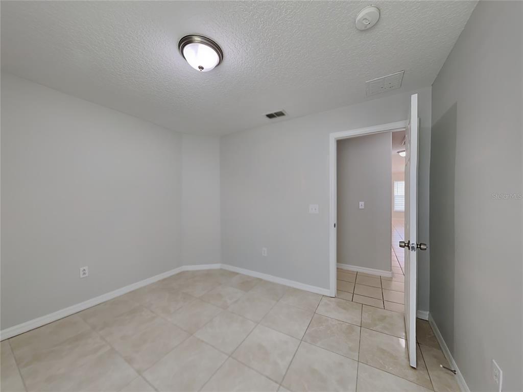 10193 Oak Crest Road Orlando, FL 32829 - Photo 13 of 18