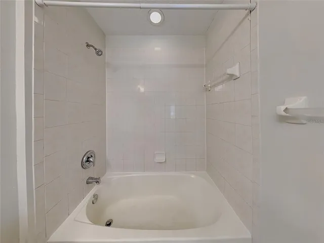 $2,399 | 10193 Oak Crest Road, Orlando, FL 32829