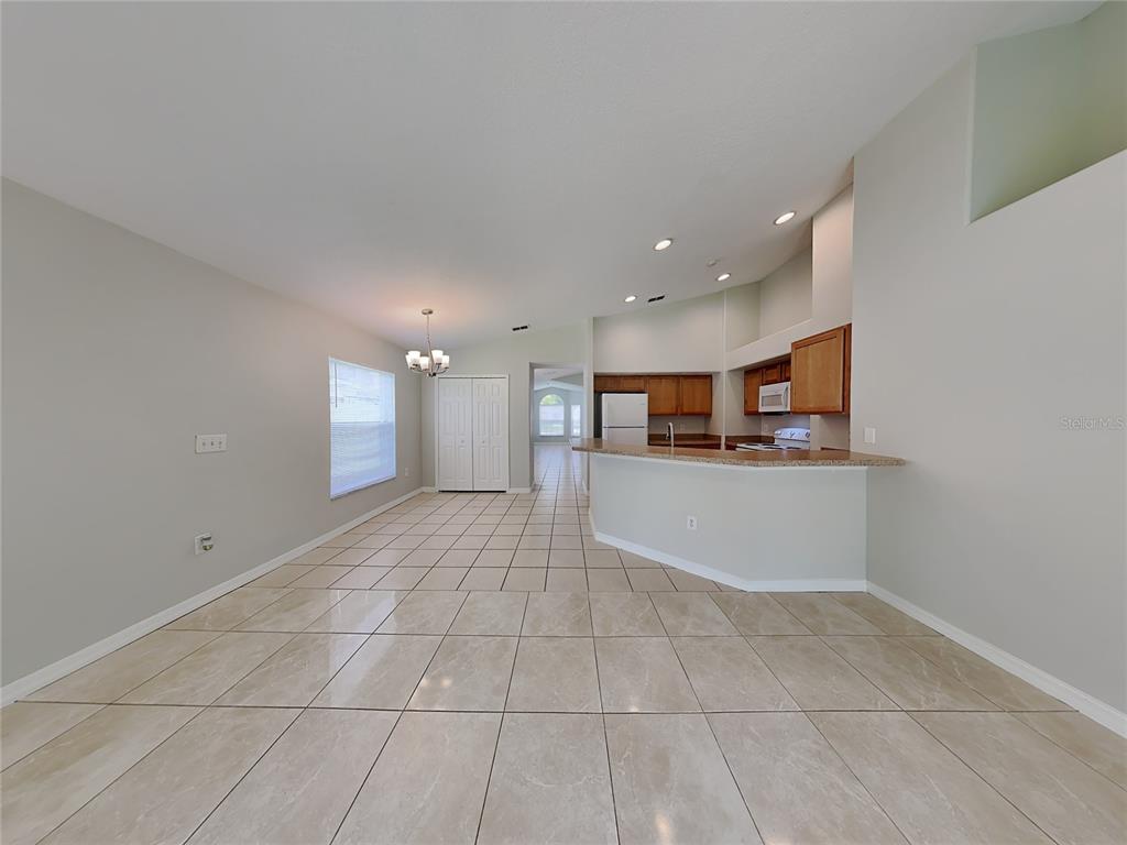 10193 Oak Crest Road Orlando, FL 32829 - Photo 4 of 18