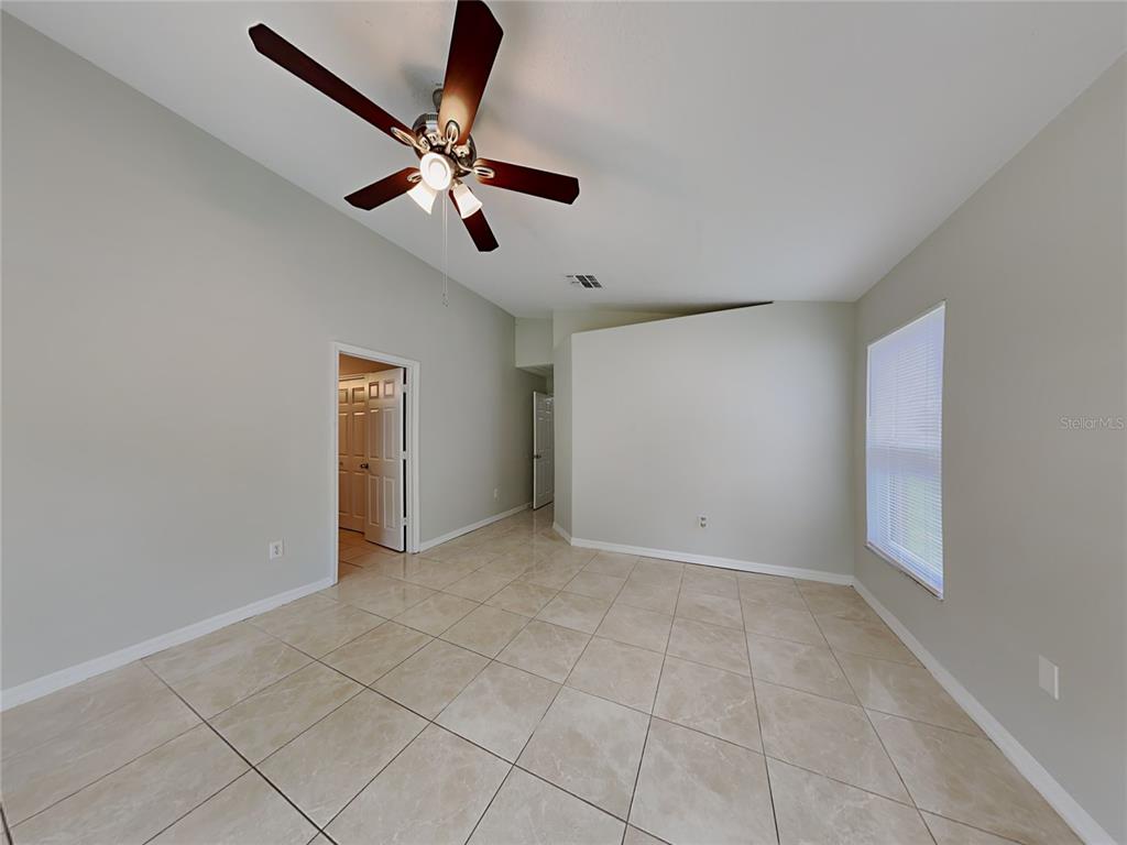 10193 Oak Crest Road Orlando, FL 32829 - Photo 7 of 18