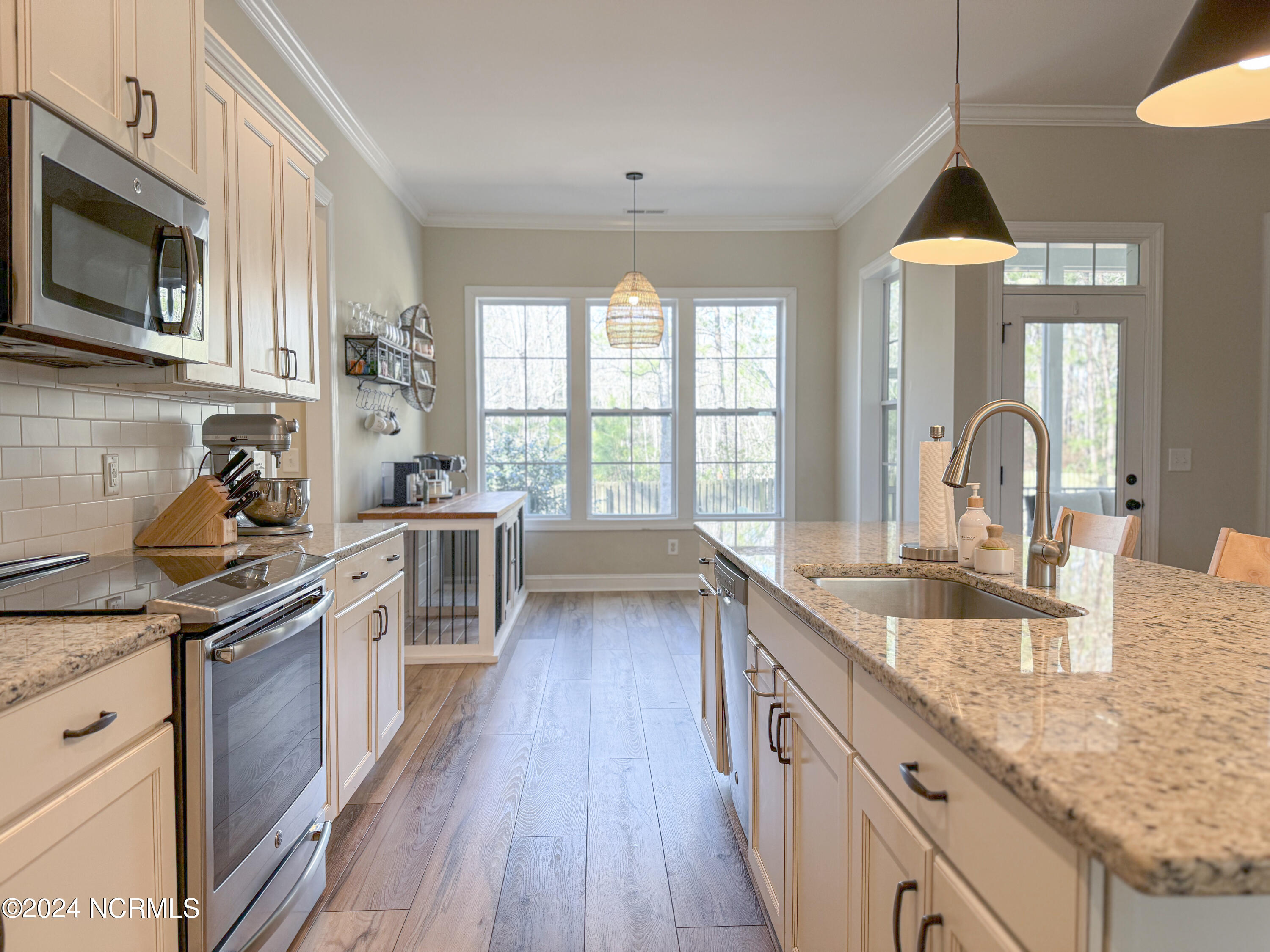 506 Center Drive Hampstead, NC 28443 - Photo 14 of 52 Photo Feb 07 2024, 2 28 39 PM