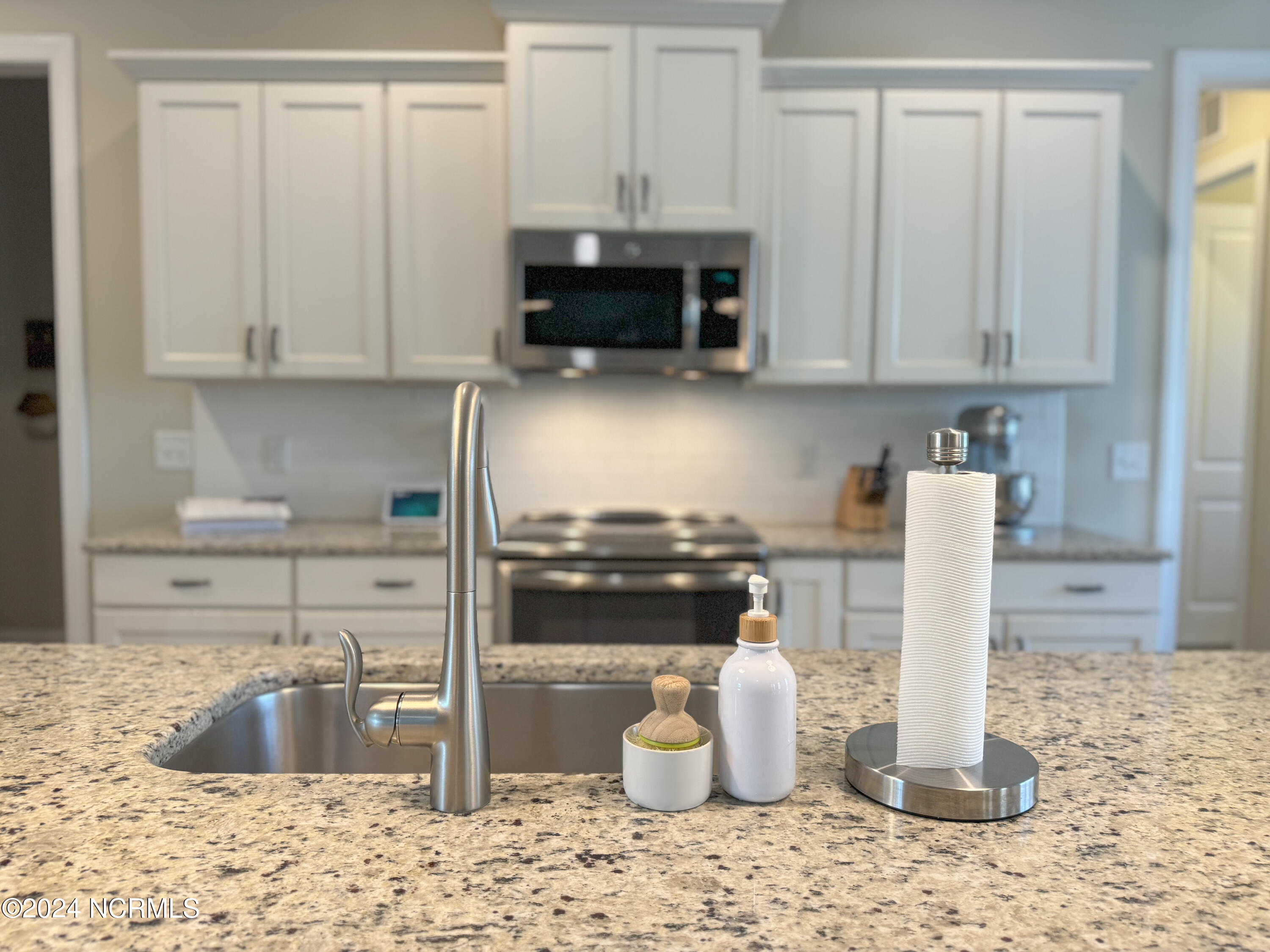 506 Center Drive Hampstead, NC 28443 - Photo 16 of 52 Photo Feb 07 2024, 2 30 50 PM