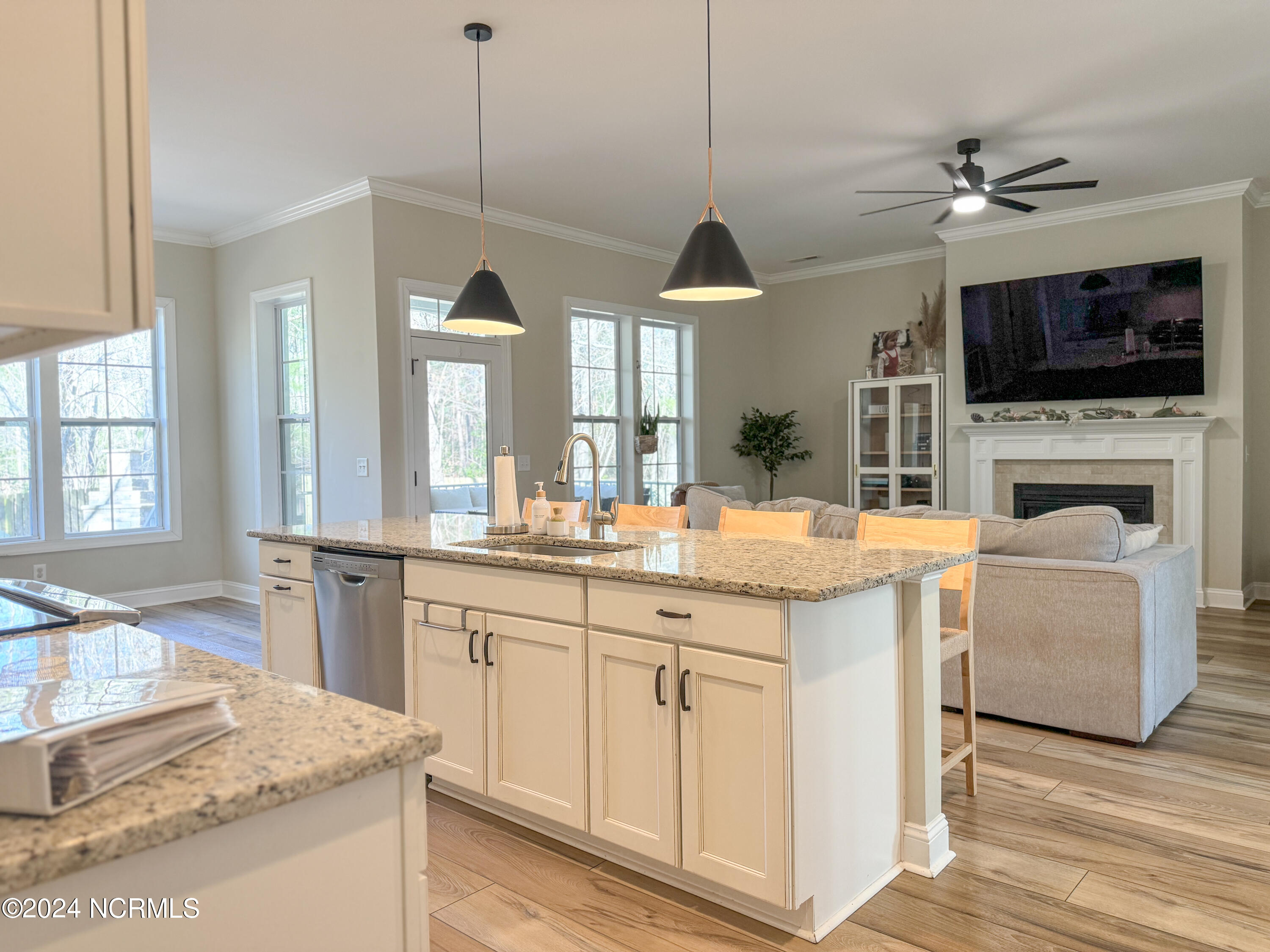 506 Center Drive Hampstead, NC 28443 - Photo 18 of 52 Photo Feb 07 2024, 2 31 23 PM