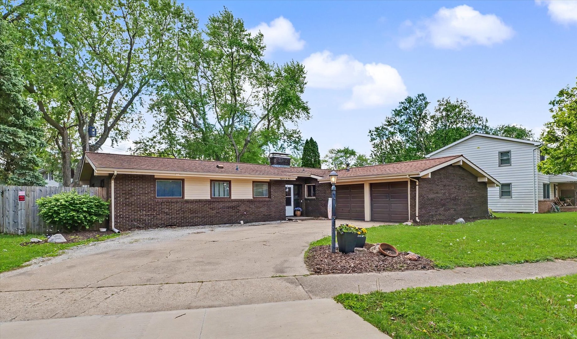 1809 Augusta Drive Champaign, IL 61821 - Photo 3 of 32