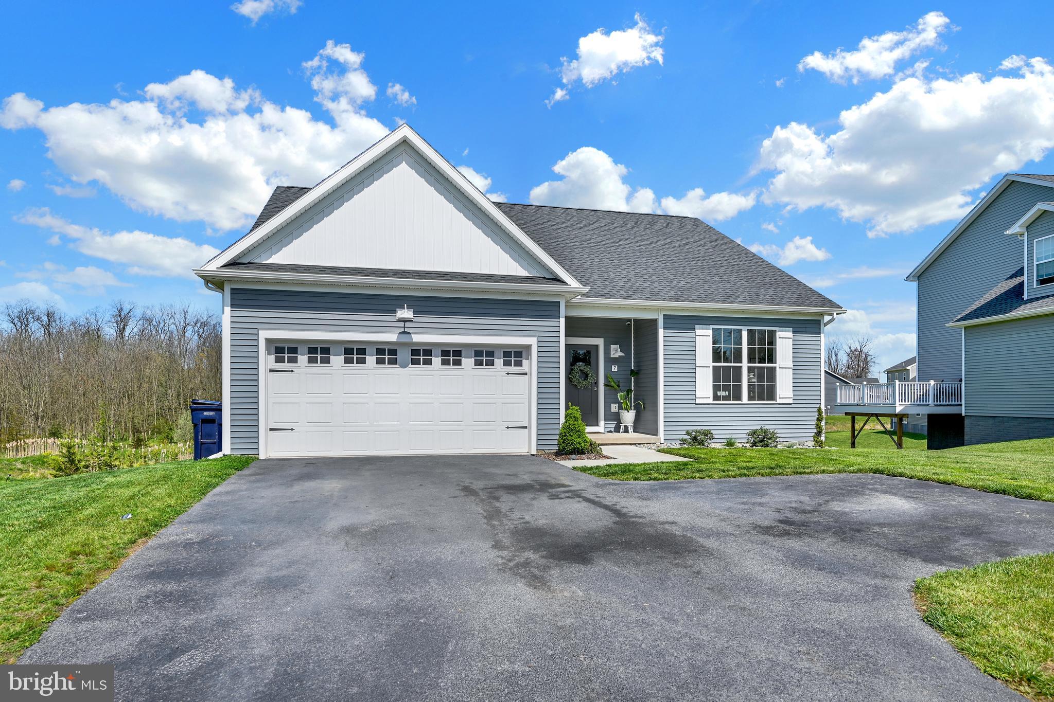 7 Lobell Road Abbottstown, PA 17301 - Photo 3 of 33 Gallery Image 3