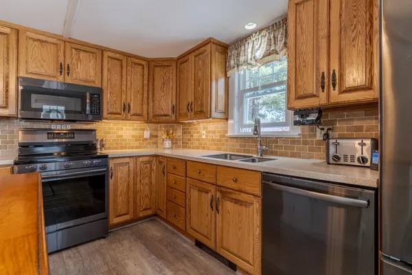 $475,000 | 213 Highway 108, Somersworth, NH 03878