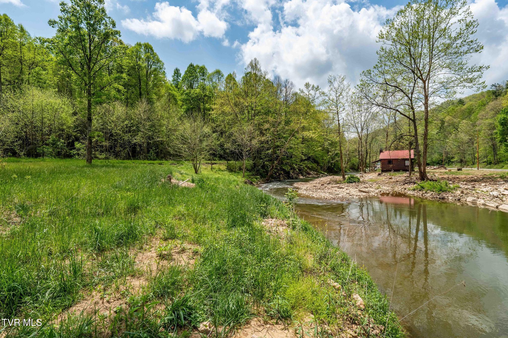 315 Shaw Ward Road Butler, TN 37640 - Photo 25 of 31 315 Shaw Ward Road (30 of 36)