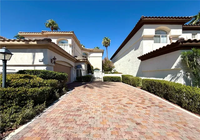 $3,100 | 411 Indigo Springs Street, Henderson, NV 89014