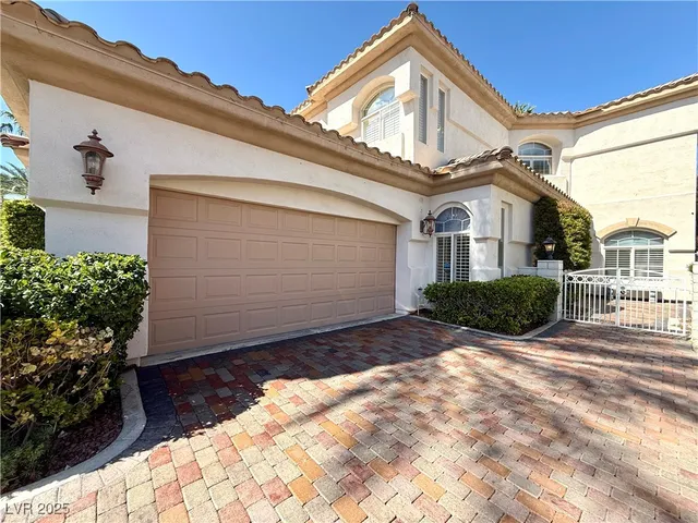 $3,100 | 411 Indigo Springs Street, Henderson, NV 89014