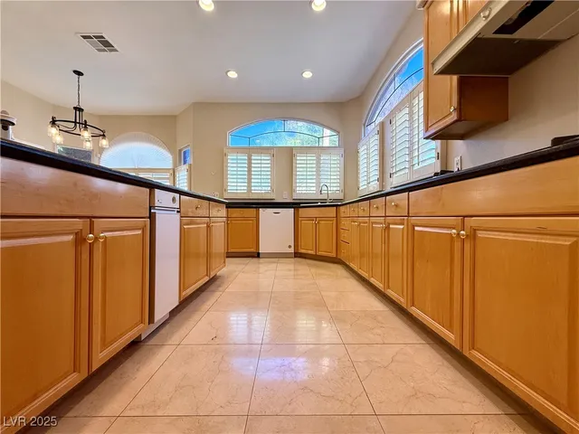 $3,100 | 411 Indigo Springs Street, Henderson, NV 89014