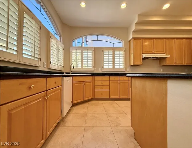 $3,100 | 411 Indigo Springs Street, Henderson, NV 89014