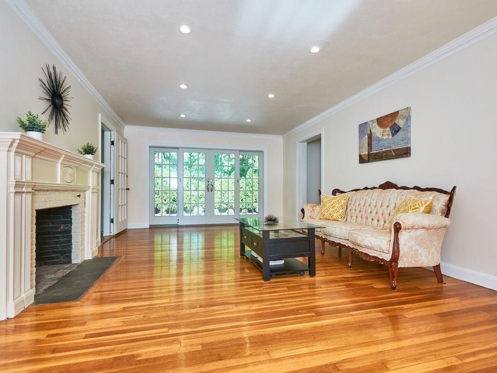 105 Annawan Road Newton, MA 02468 - Photo 10 of 33