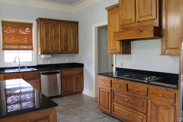 $2,600 | 19435 South Harrells Ferry Road, Baton Rouge, LA 70816