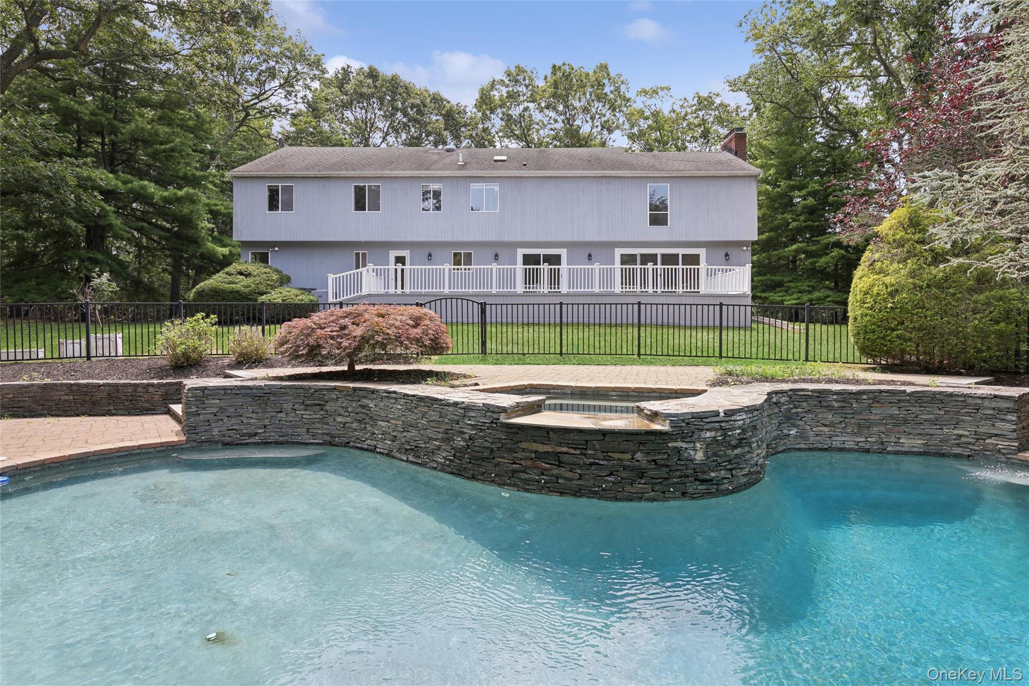 12 North Ridge Road Setauket, NY 11733 - Photo 9 of 49