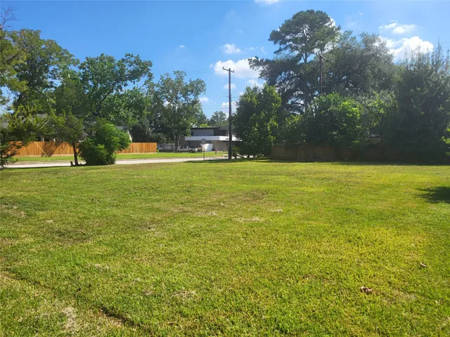 $795,000 | 1314 Caudle Drive, Spring Valley Village, TX 77055