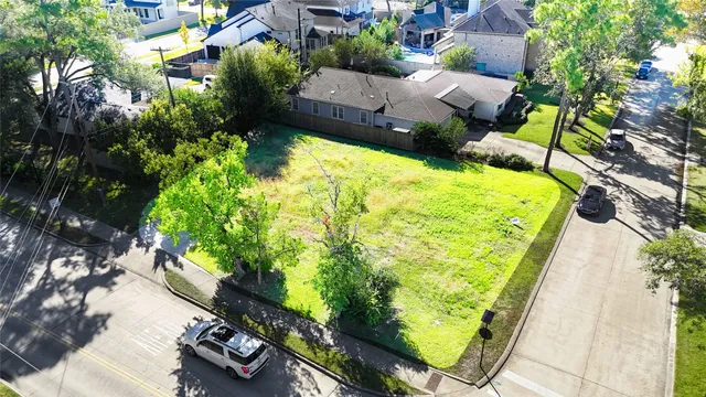 $795,000 | 1314 Caudle Drive, Spring Valley Village, TX 77055