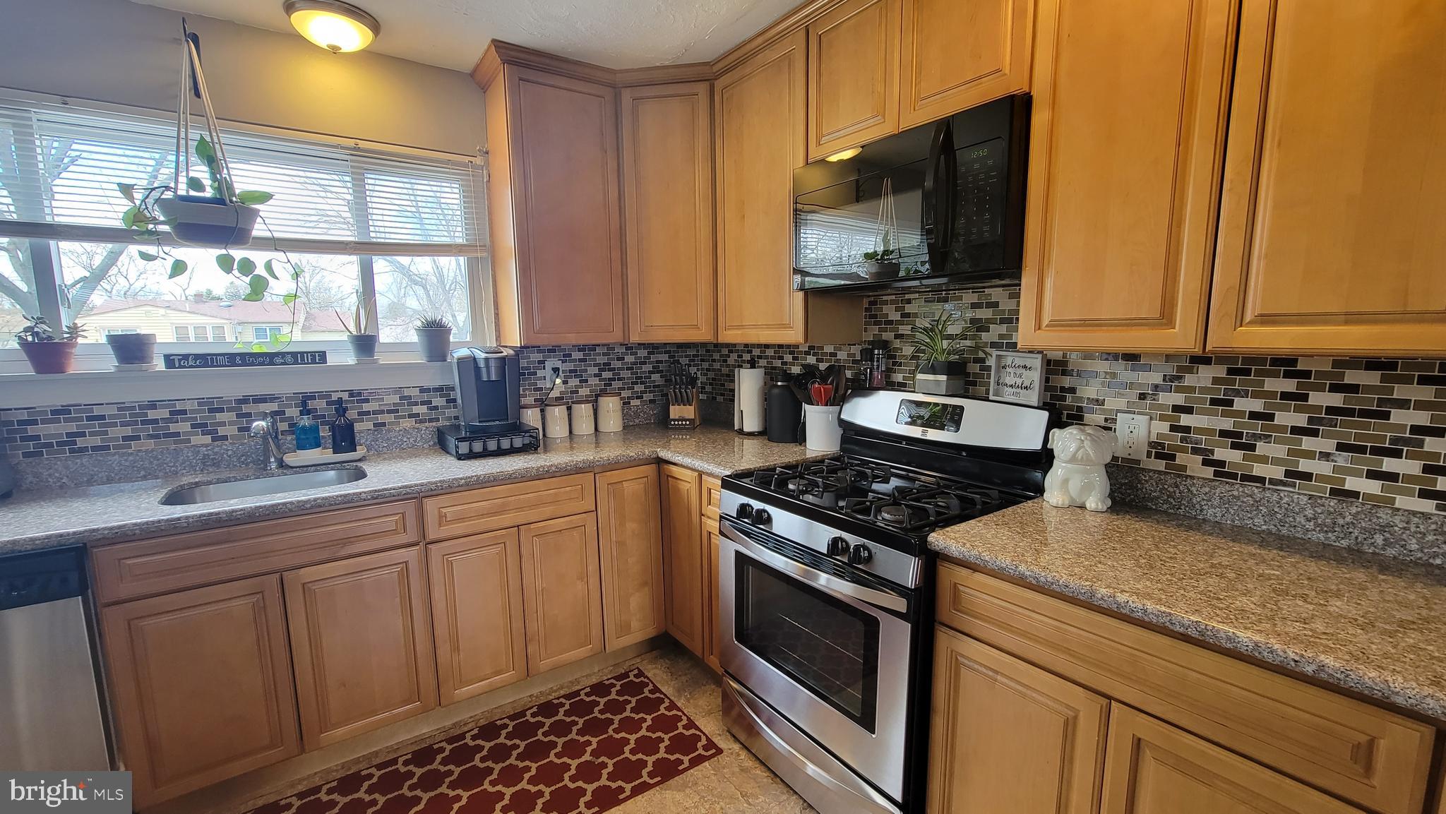 227 Ivy Road Edgewater Park, NJ 08010 - Photo 8 of 39