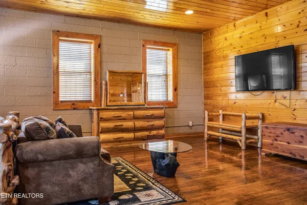 $599,900 | 301 School Street, Tellico Plains, TN 37385