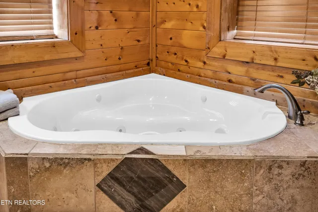 $599,900 | 301 School Street, Tellico Plains, TN 37385