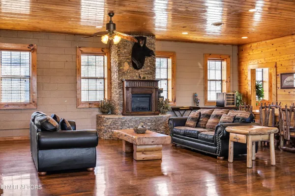 $599,900 | 301 School Street, Tellico Plains, TN 37385