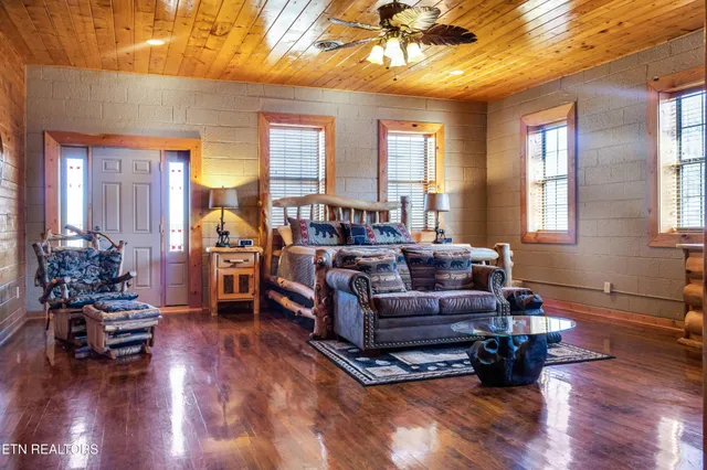 $599,900 | 301 School Street, Tellico Plains, TN 37385