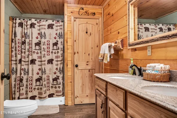 $599,900 | 301 School Street, Tellico Plains, TN 37385