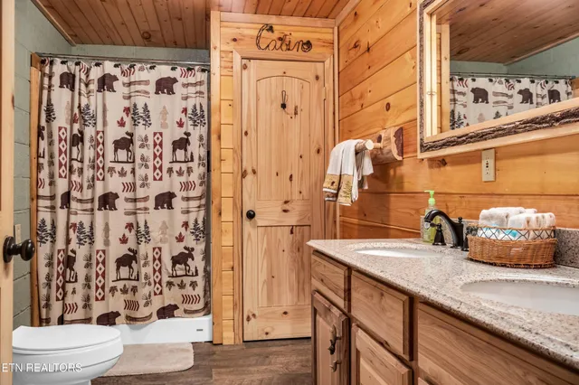 $599,900 | 301 School Street, Tellico Plains, TN 37385