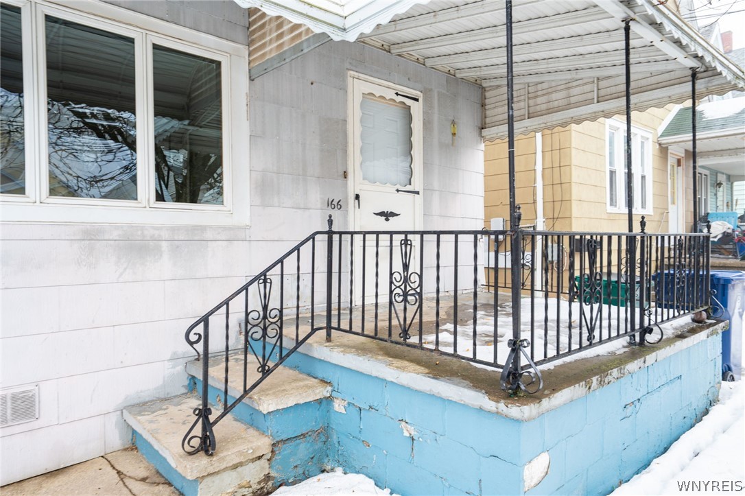 166 Barnard Street Buffalo, NY 14206 - Photo 4 of 35