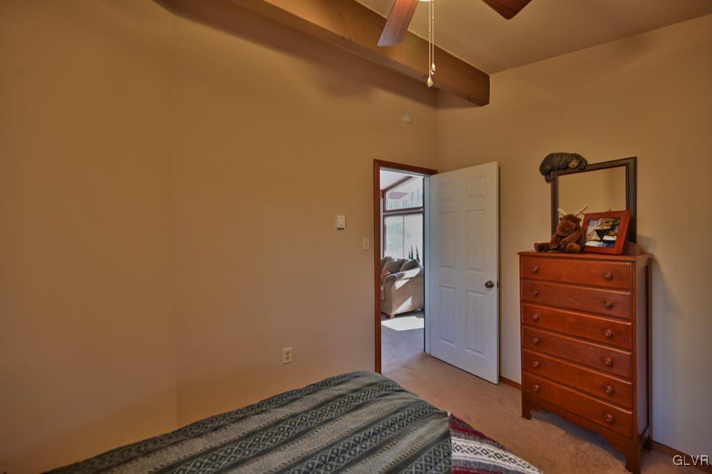 11 Hemlock Path Jim Thorpe, PA 18229 - Photo 18 of 36 a view of room with closet