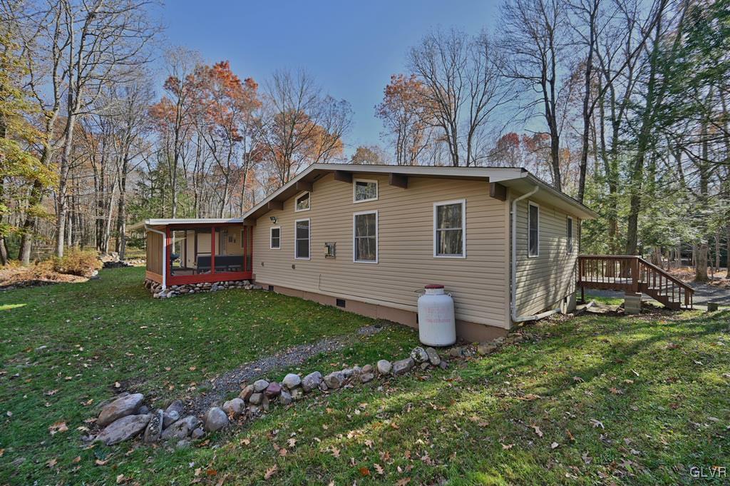 11 Hemlock Path Jim Thorpe, PA 18229 - Photo 4 of 36 a view of a house with backyard