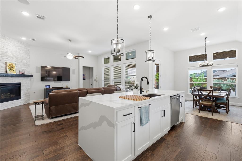 7221 Redwood Road Argyle, TX 76226 - Photo 6 of 40