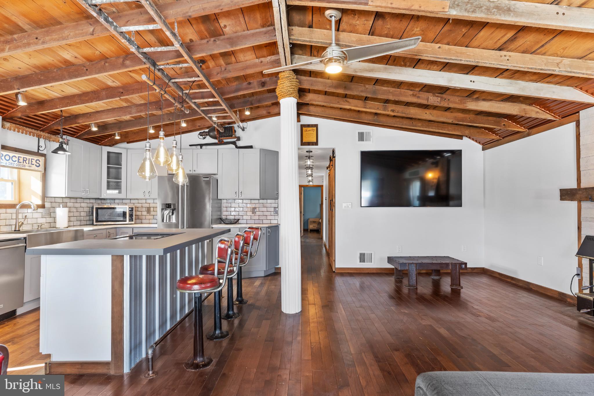 179 Grandview Road Hummelstown, PA 17036 - Photo 6 of 20 Charming open-concept living space.