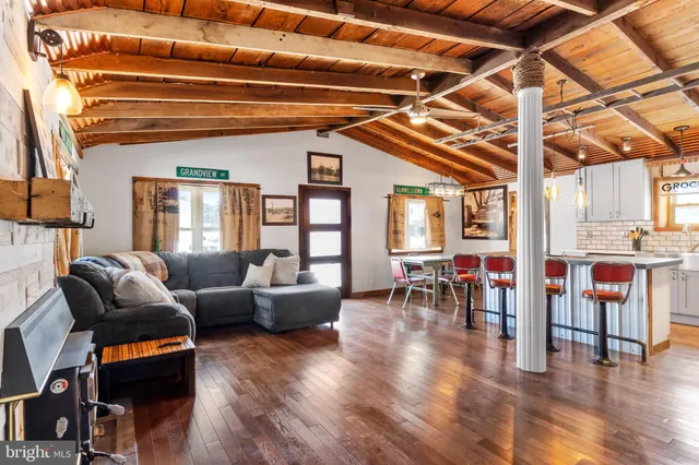 $2,500 | 179 Grandview Road, Hummelstown, PA 17036