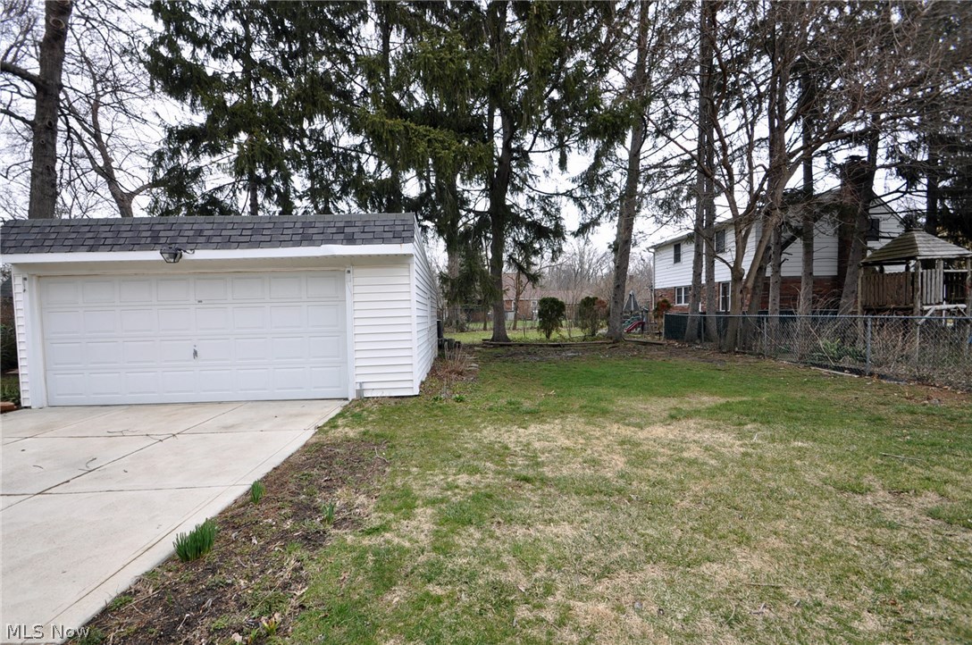 21358 Eaton Road Cleveland, OH 44126 - Photo 34 of 35 Gallery Image 34