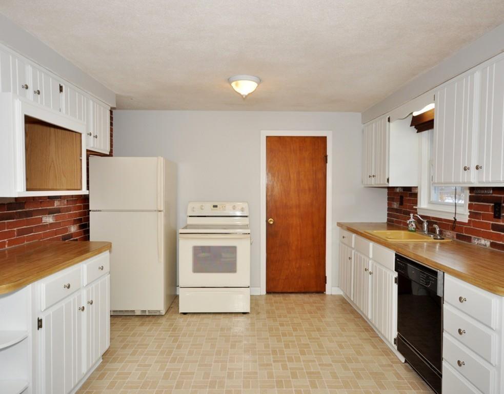 16 Dix Road Maynard, MA 01754 - Photo 8 of 31 Gallery Image 8