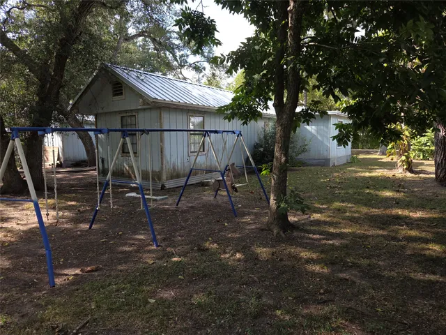 $85,000 | 64 Honeycomb, Palacios, TX 77465